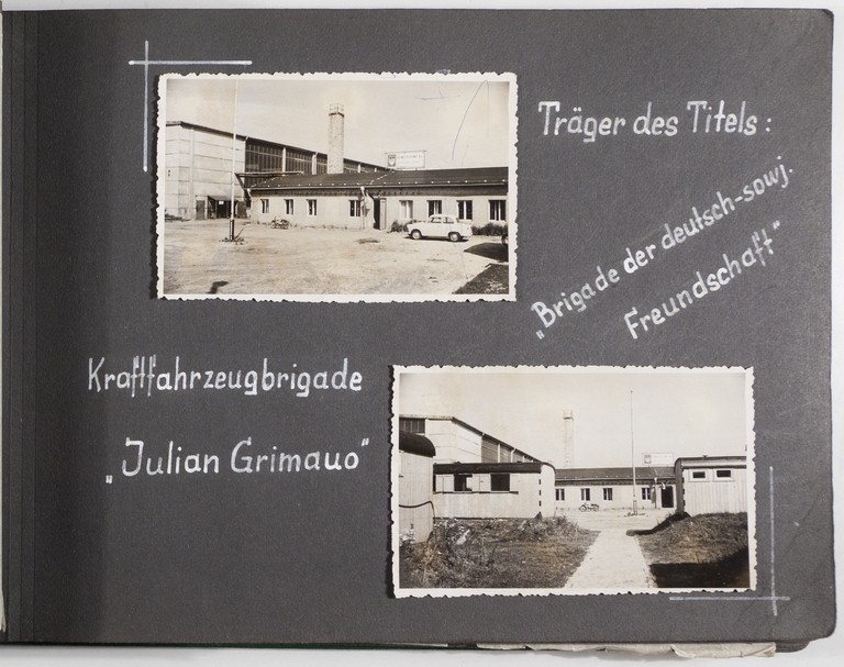 Insegne di: brigata per l’amicizia tedesco-sovietica, brigata  dei trasporti “Julian Grimauo”
